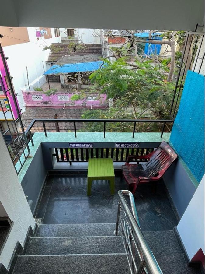 Chez Prabha Homestay ポンディシェリ エクステリア 写真