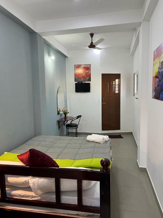 Chez Prabha Homestay ポンディシェリ エクステリア 写真