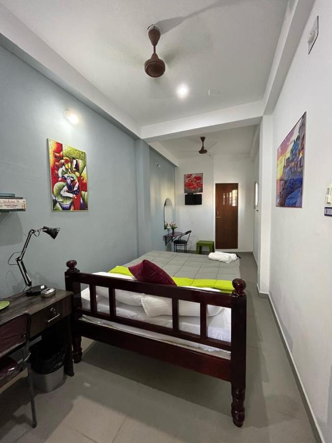 Chez Prabha Homestay ポンディシェリ エクステリア 写真