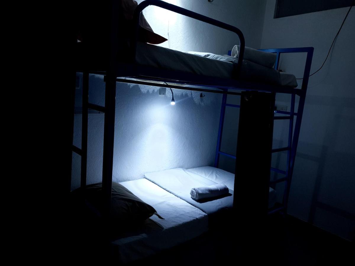 Chez Prabha Homestay ポンディシェリ エクステリア 写真