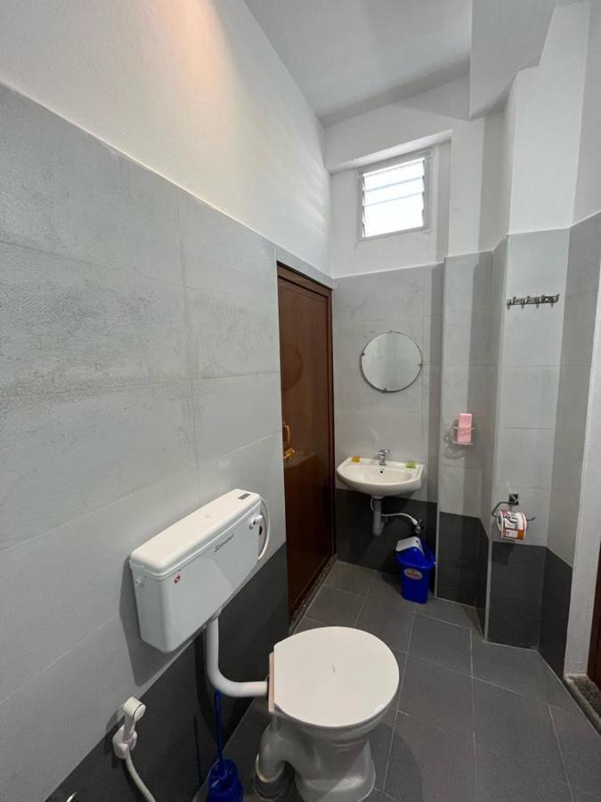 Chez Prabha Homestay ポンディシェリ エクステリア 写真
